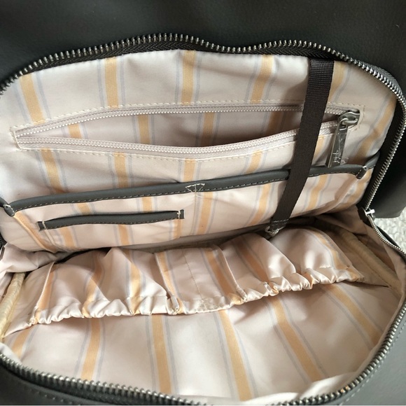 Jujube million pockets backpack diaper bag, vegan leather, grey - Picture 4 of 10